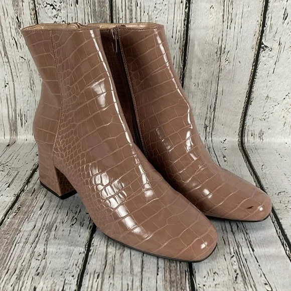 Steve Madden “Darma” Crocodile Embossed Ankle Boots Blush Tan Bootie Sz 10 - Picture 6 of 9